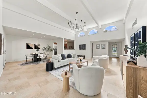 2606 E Crittenden Lane, Phoenix, AZ 85016