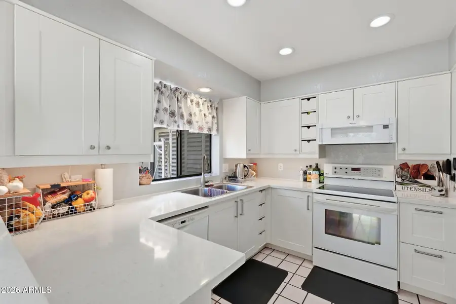 7301 S Bonarden Lane, Tempe, AZ 85283 - #2