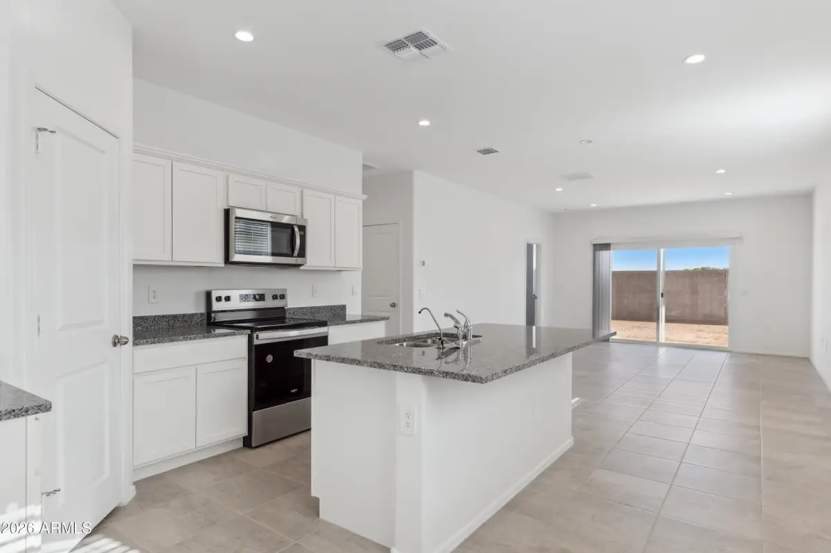 1421 W Walton Avenue, Coolidge, AZ 85128 - #1