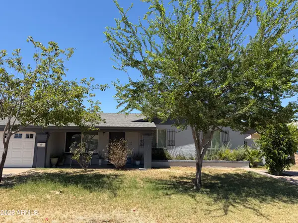 3458 E Shaw Butte Drive, Phoenix, AZ 85028