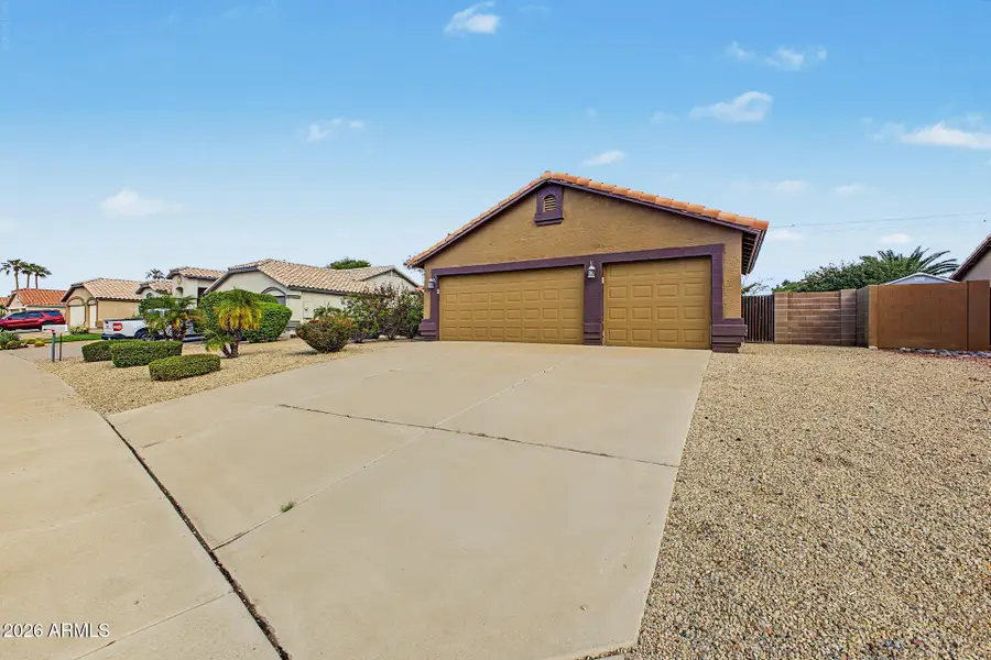 981 S Canal Drive, Gilbert, AZ 85296 - #2