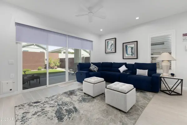 10240 W Lone Cactus Drive, Peoria, AZ 85382