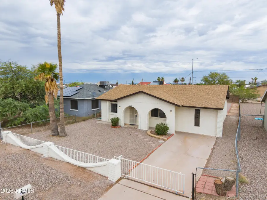 102 E Cedar Avenue, Casa Grande, AZ 85122 - #2