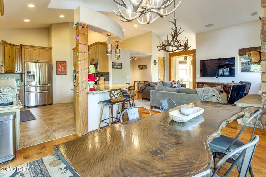 2640 N Eagle View Circle, Show Low, AZ 85901 - #2