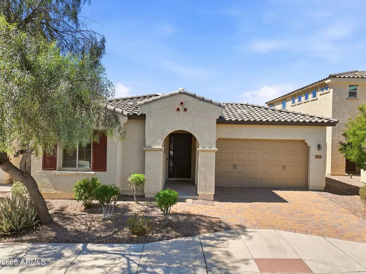 3910 S Bell Place, Chandler, AZ 85286 - #1