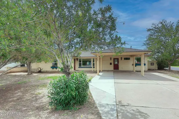 4425 E Weldon Avenue, Phoenix, AZ 85018