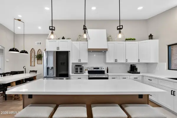 533 N Joshua Tree Lane, Gilbert, AZ 85234