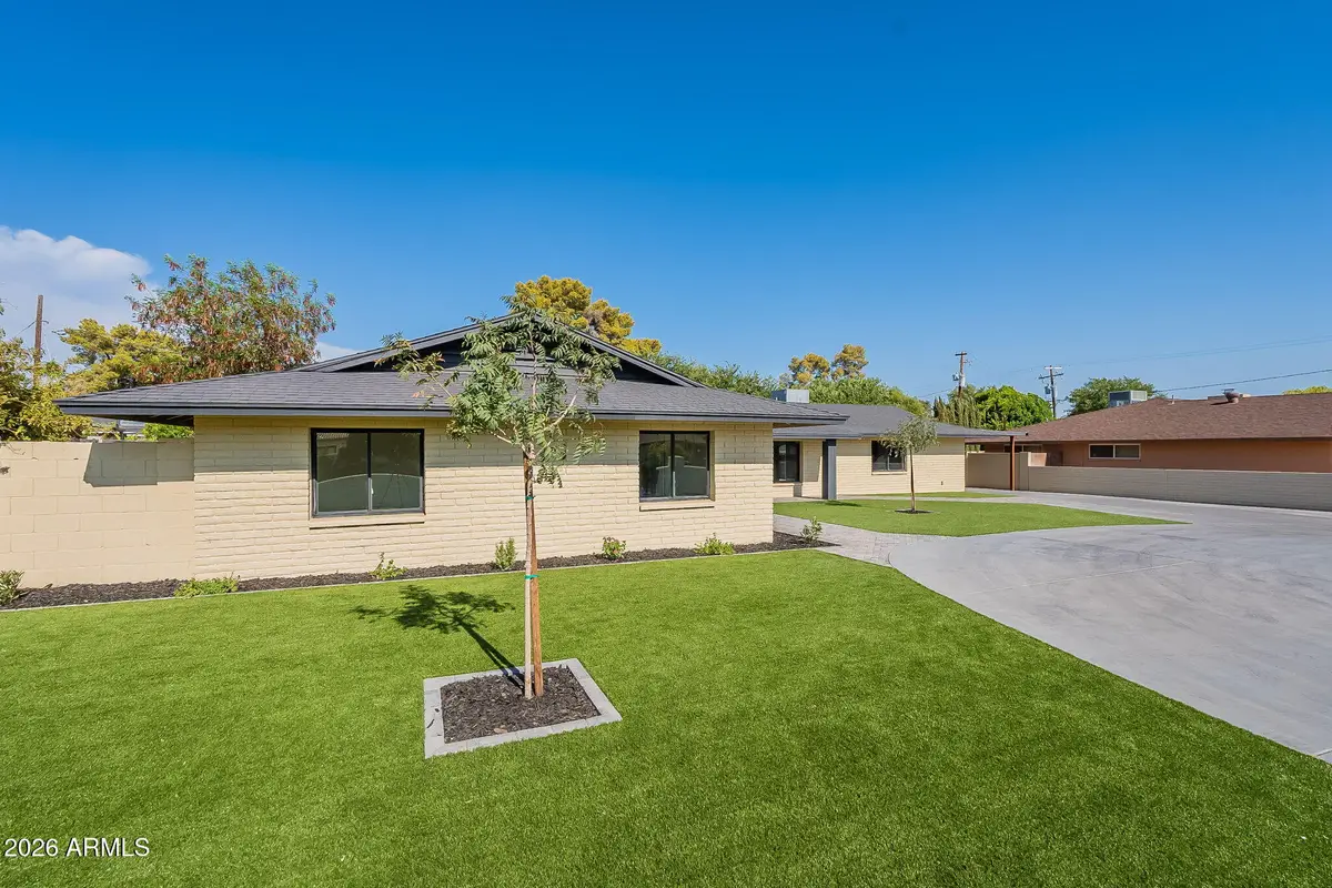 7637 N 7th Avenue, Phoenix, AZ 85021 - #1