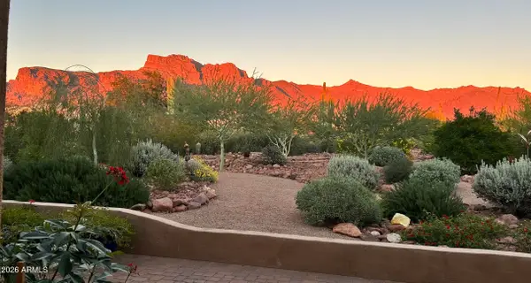 1135 S Broadway Lane, Gold Canyon, AZ 85119