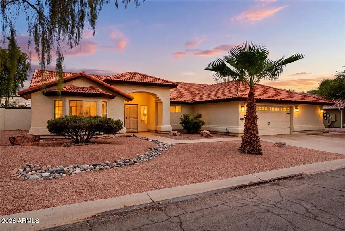 1230 E Clearview Drive, Casa Grande, AZ 85122 - #1