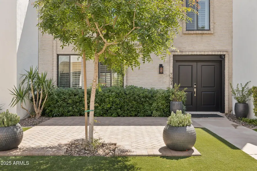 7694 E Minnezona Avenue, Scottsdale, AZ 85251 - #2