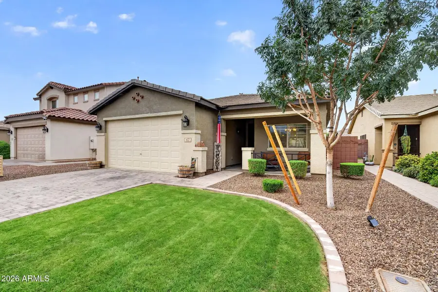 827 W Banyan Avenue, San Tan Valley, AZ 85140 - #3