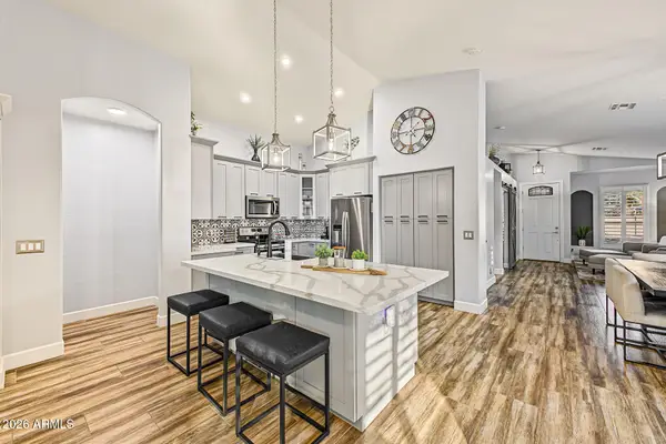 3240 S Cascade Place, Chandler, AZ 85248