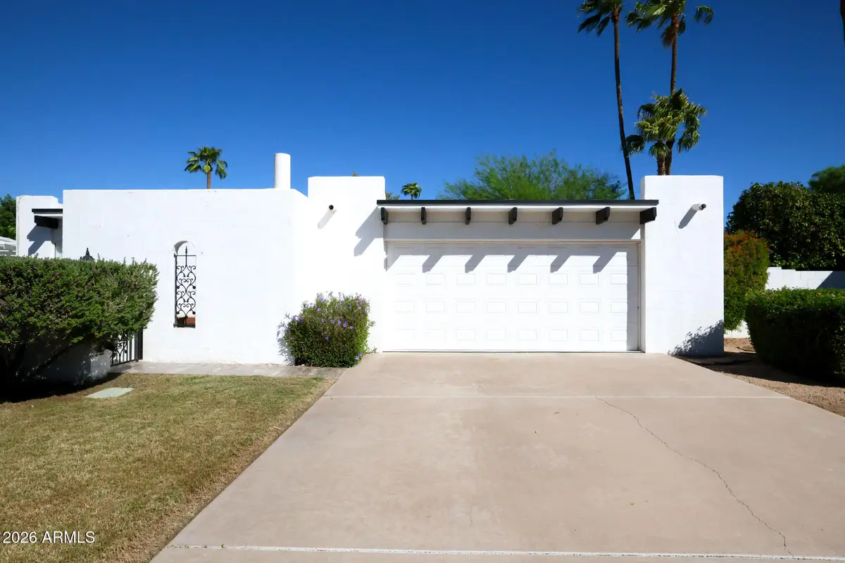 16 E Calavar Road, Phoenix, AZ 85022 - #1
