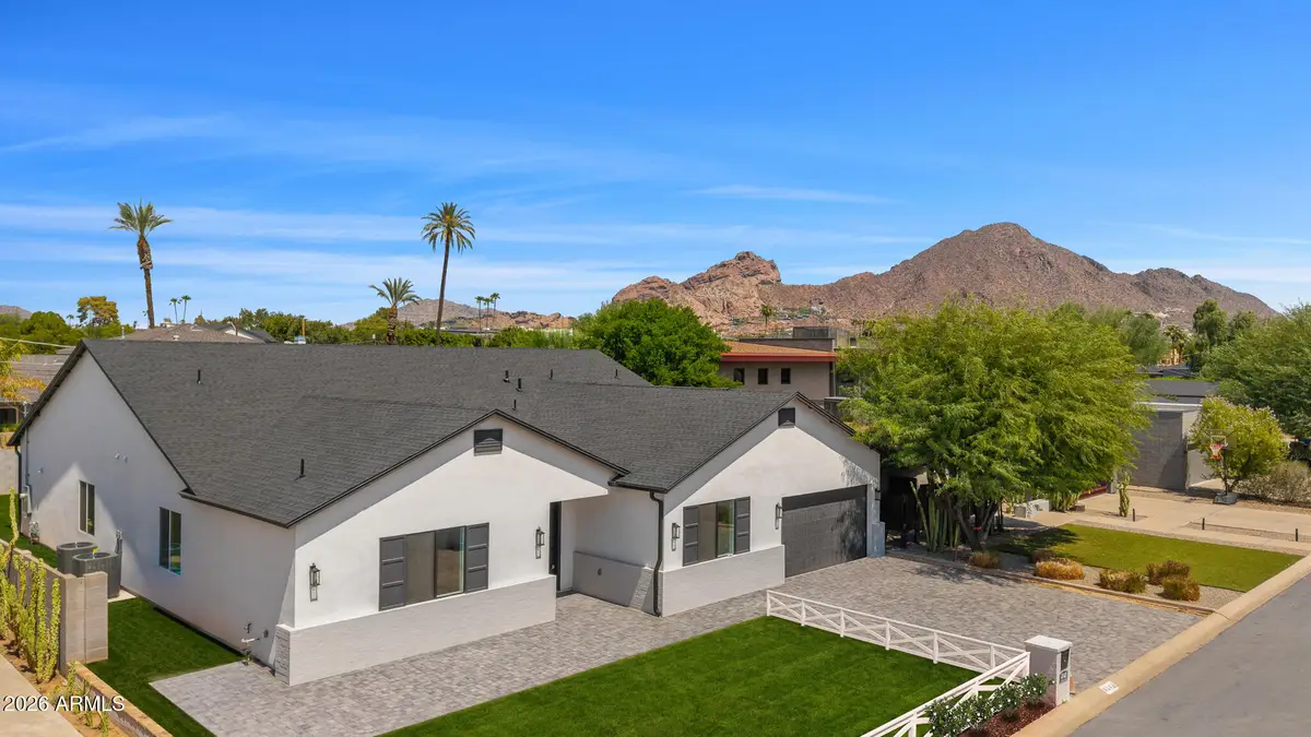 4048 E Minnezona Avenue, Phoenix, AZ 85018 - #1