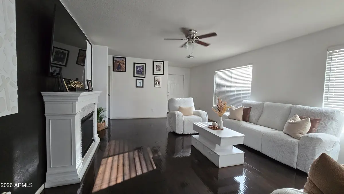 4134 W Cactus Wren Drive, Phoenix, AZ 85051 - #1