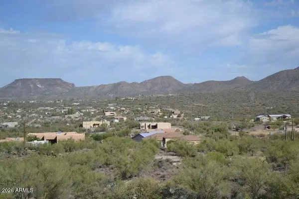 2417 W Lazy G Ranch Road #B, New River, AZ 85087