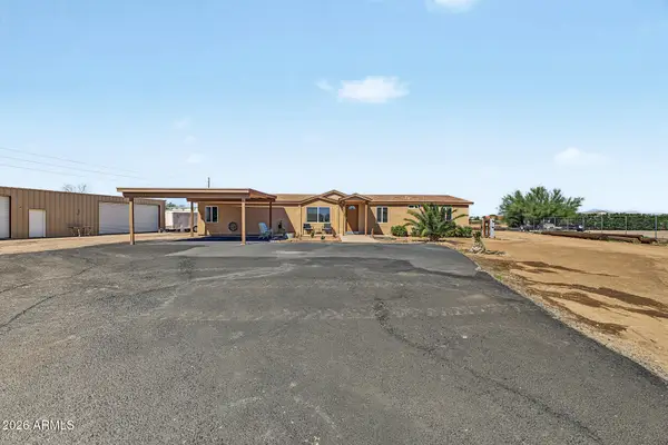 3504 E Triple Crown Drive, San Tan Valley, AZ 85140