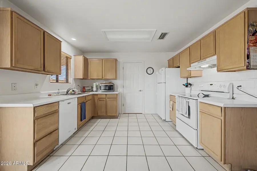 320 S Stardust Lane, Apache Junction, AZ 85120 - #2