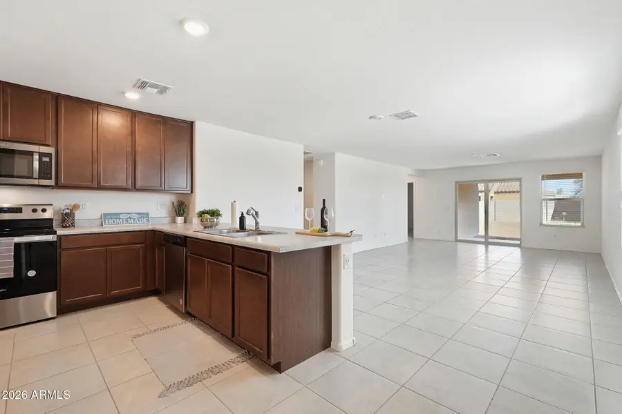 1706 W Pima Circle, Coolidge, AZ 85128 - #3