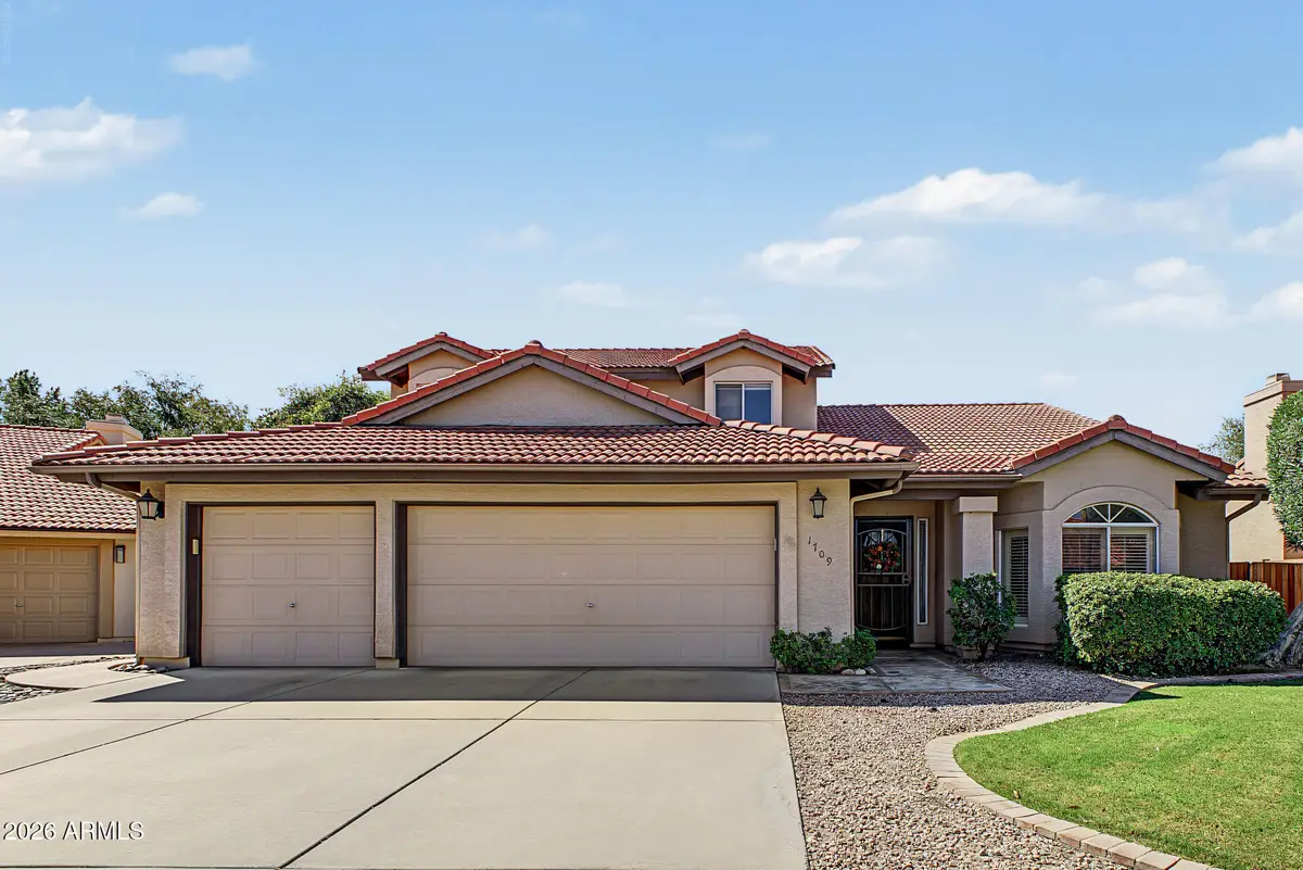 1709 W Oakland Court, Chandler, AZ 85224 - #1