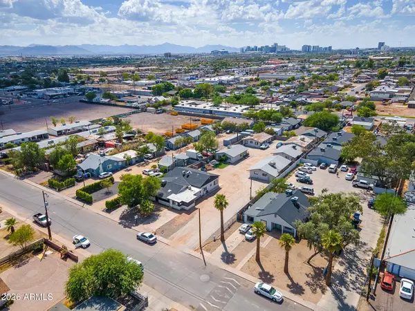 1802 N 26th Place, Phoenix, AZ 85008