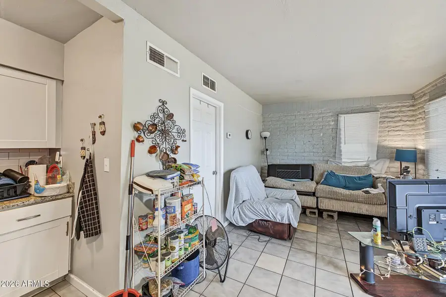 2522 W Hayward Avenue, Phoenix, AZ 85051 - #3