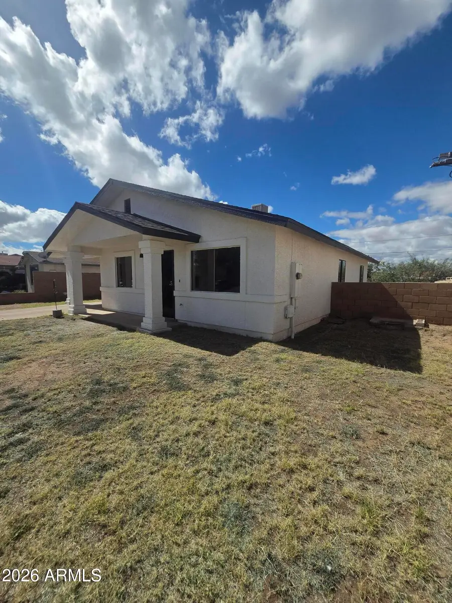 504 N Quail Run Avenue, Douglas, AZ 85607 - #3