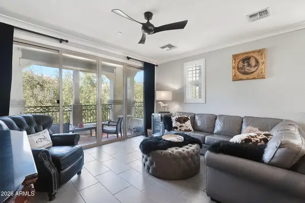 2662 S Harmony Avenue, Gilbert, AZ 85295