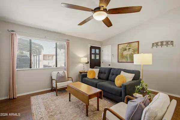 5645 N Debbie Lane, Rimrock, AZ 86335