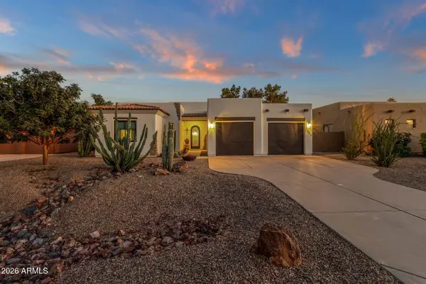 1555 E Kings Court, Gilbert, AZ 85234