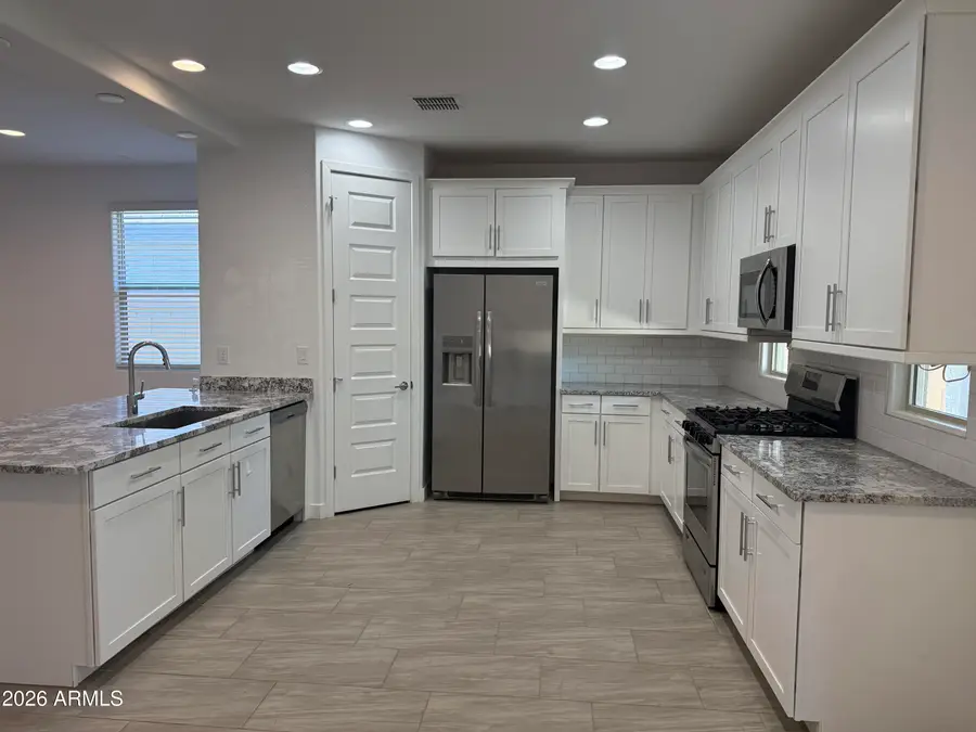 3084 E 27th Avenue, Apache Junction, AZ 85119 - #3