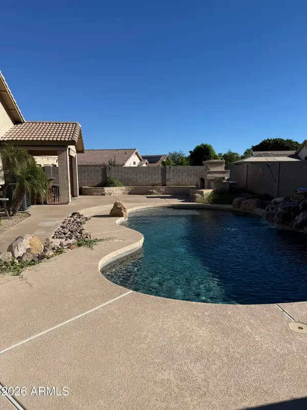8033 W Salter Drive, Peoria, AZ 85382