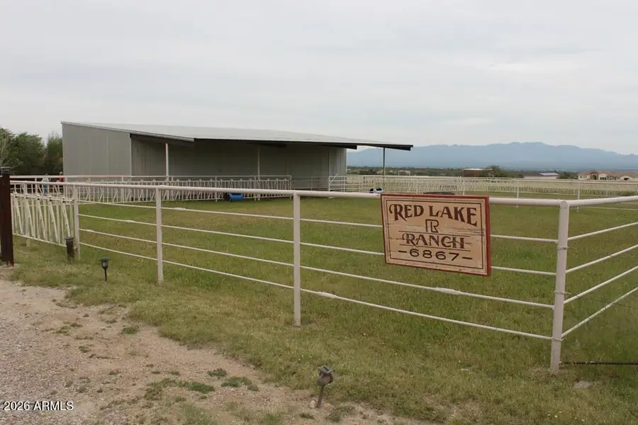 6867 E Vista Bonita Road, Hereford, AZ 85615 - #2