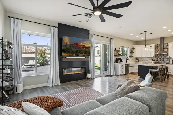 230 E Arabian Drive, Gilbert, AZ 85296