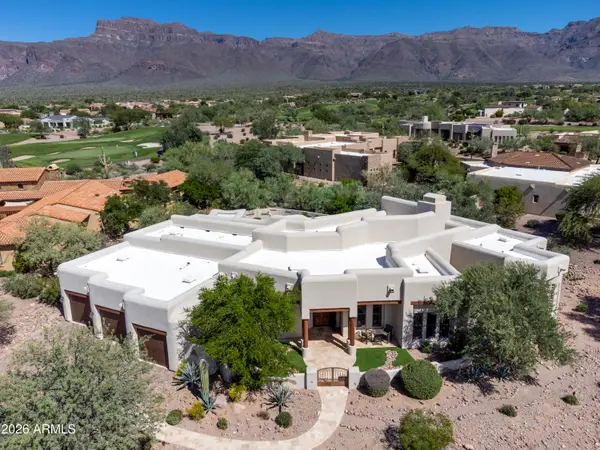 3009 S Juniper Village Court, Gold Canyon, AZ 85118