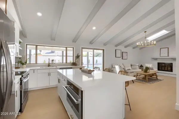 3203 N Woodburne Drive, Chandler, AZ 85224