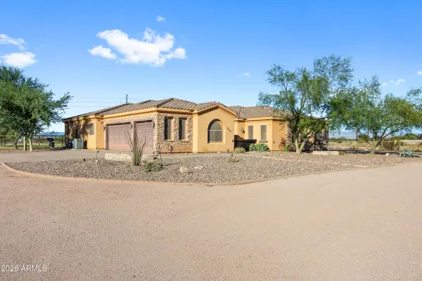 1602 E Lobo Street, San Tan Valley, AZ 85140