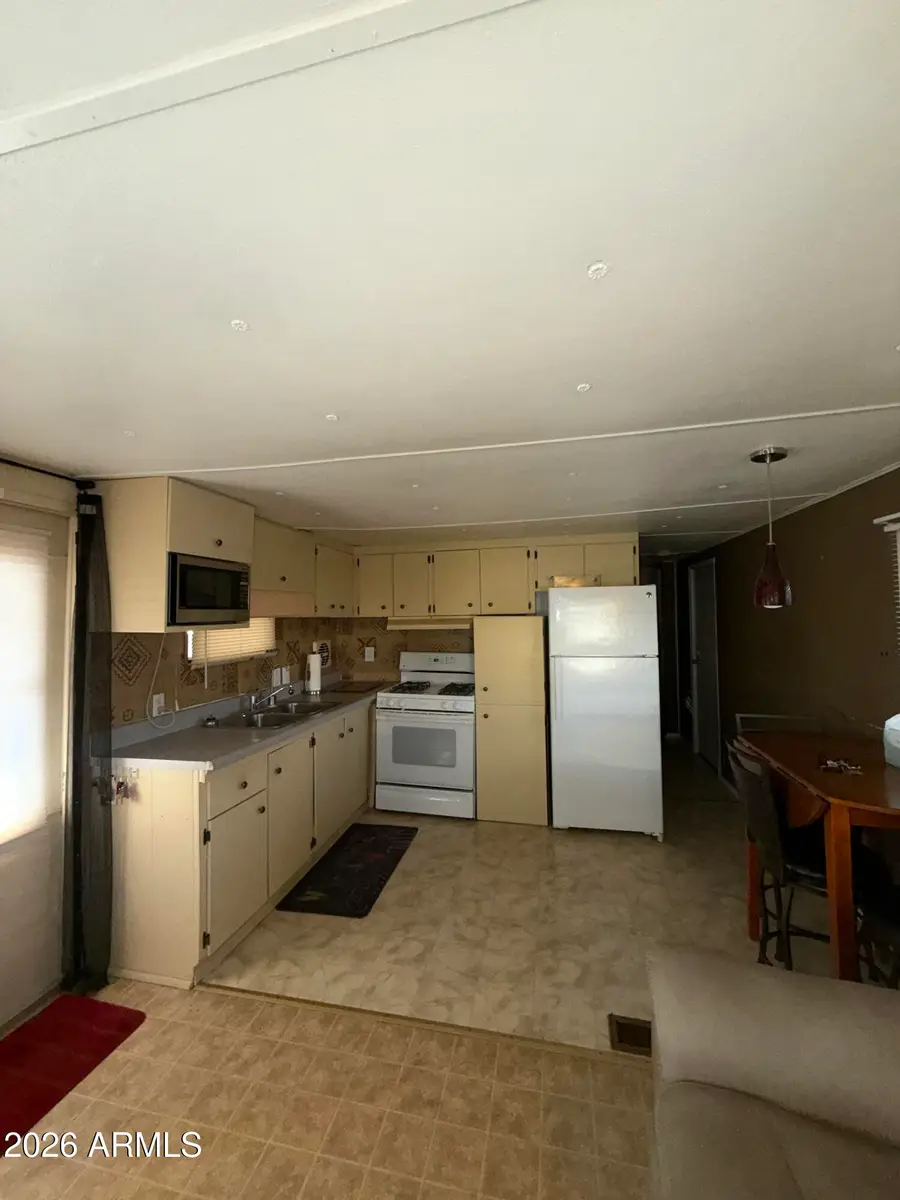 1050 E Broadway Avenue #28, Apache Junction, AZ 85119 - #3