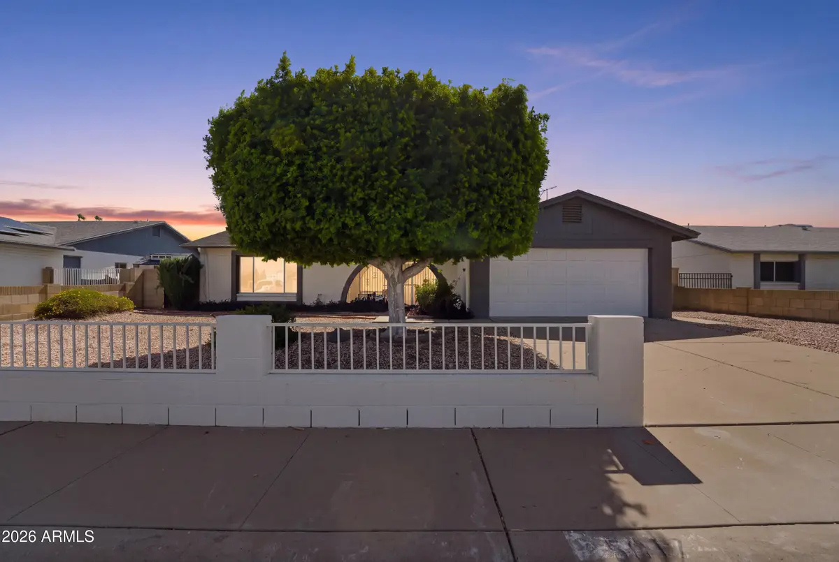 5817 W Tierra Buena Lane, Glendale, AZ 85306 - #1