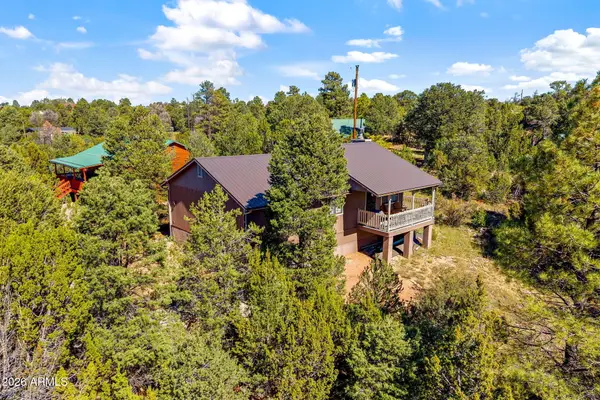 1992 Red Deer Run, Overgaard, AZ 85933