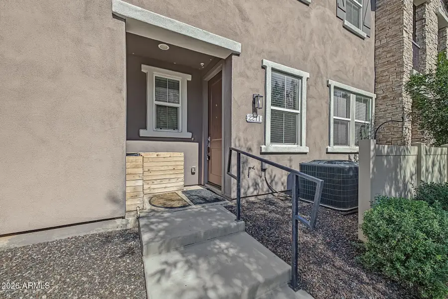 2211 E Hidalgo Avenue, Phoenix, AZ 85040 - #2