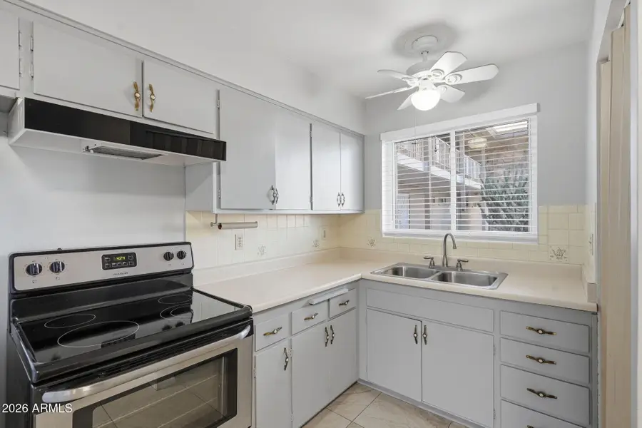 10853 N Fairway Court E, Sun City, AZ 85351 - #2