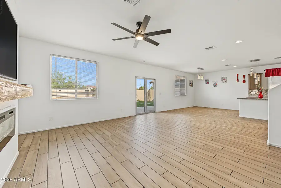 10322 W Payson Road, Tolleson, AZ 85353 - #2
