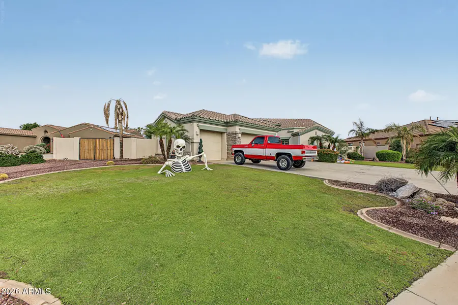 18422 W Montebello Avenue, Litchfield Park, AZ 85340 - #2