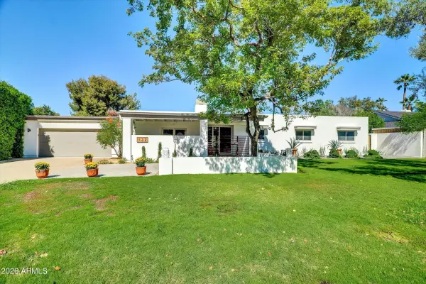 132 W Las Palmaritas Drive, Phoenix, AZ 85021