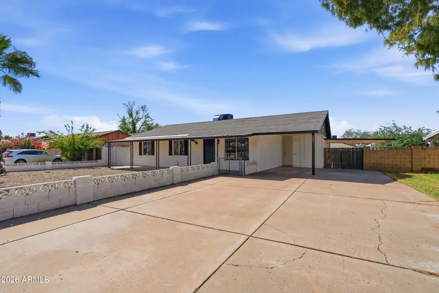 8420 N 55th Avenue, Glendale, AZ 85302 - #3