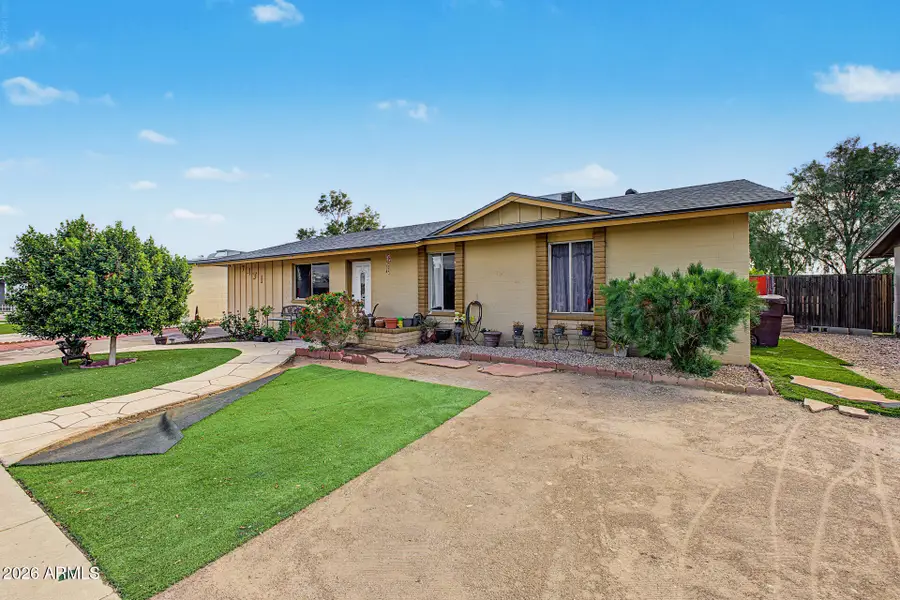 7431 W Shangri La Road, Peoria, AZ 85345 - #2
