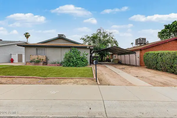 5345 W Country Gables Drive, Glendale, AZ 85306