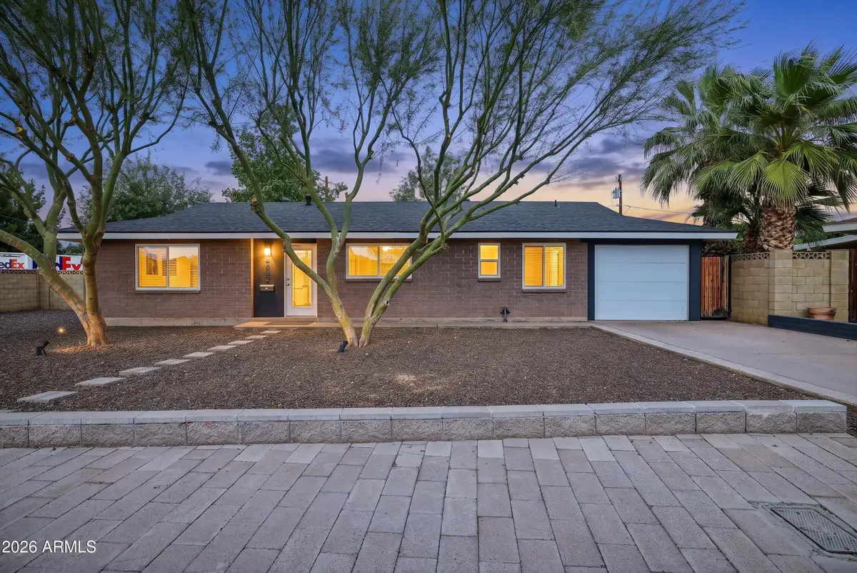 4002 E Devonshire Avenue, Phoenix, AZ 85018 - #1